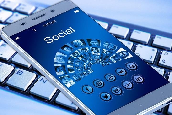 How to Help Your Teen Cope With Cyberbullying How to Help Your Teen Cope With Cyberbullying