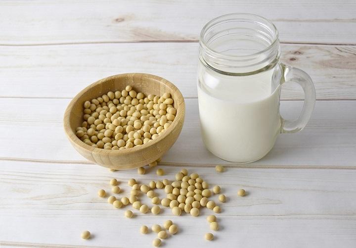 What Are The Alternatives To Milk If Your Child Is Lactose Intolerant? What Are The Alternatives To Milk If Your Child Is Lactose Intolerant?
